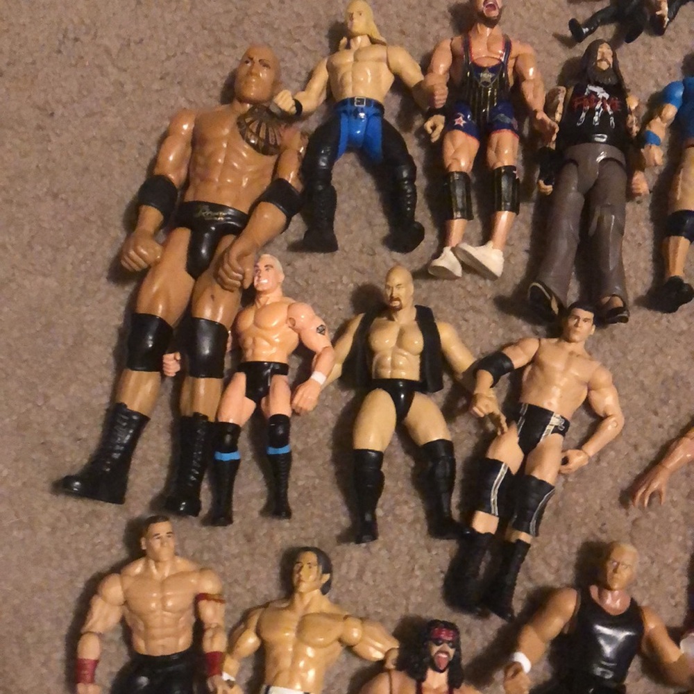 WWE and WWF action figures - Picture 8 of 16